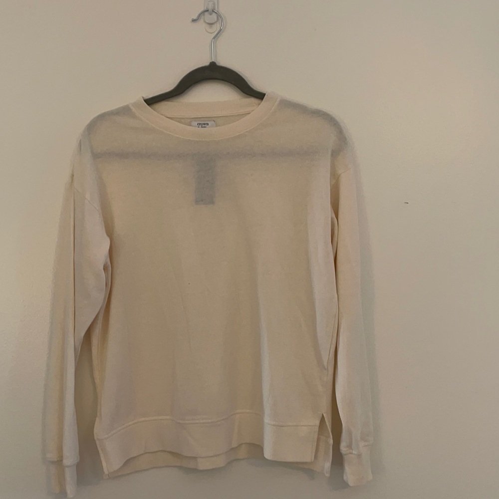 crown & ivy small sweatshirt